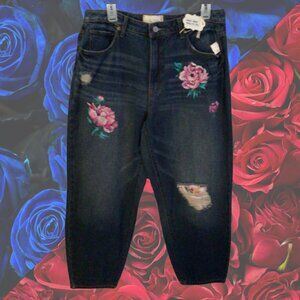 Size 14 Jean pants Waist is 17 inches across. Length is 35.5 inches.